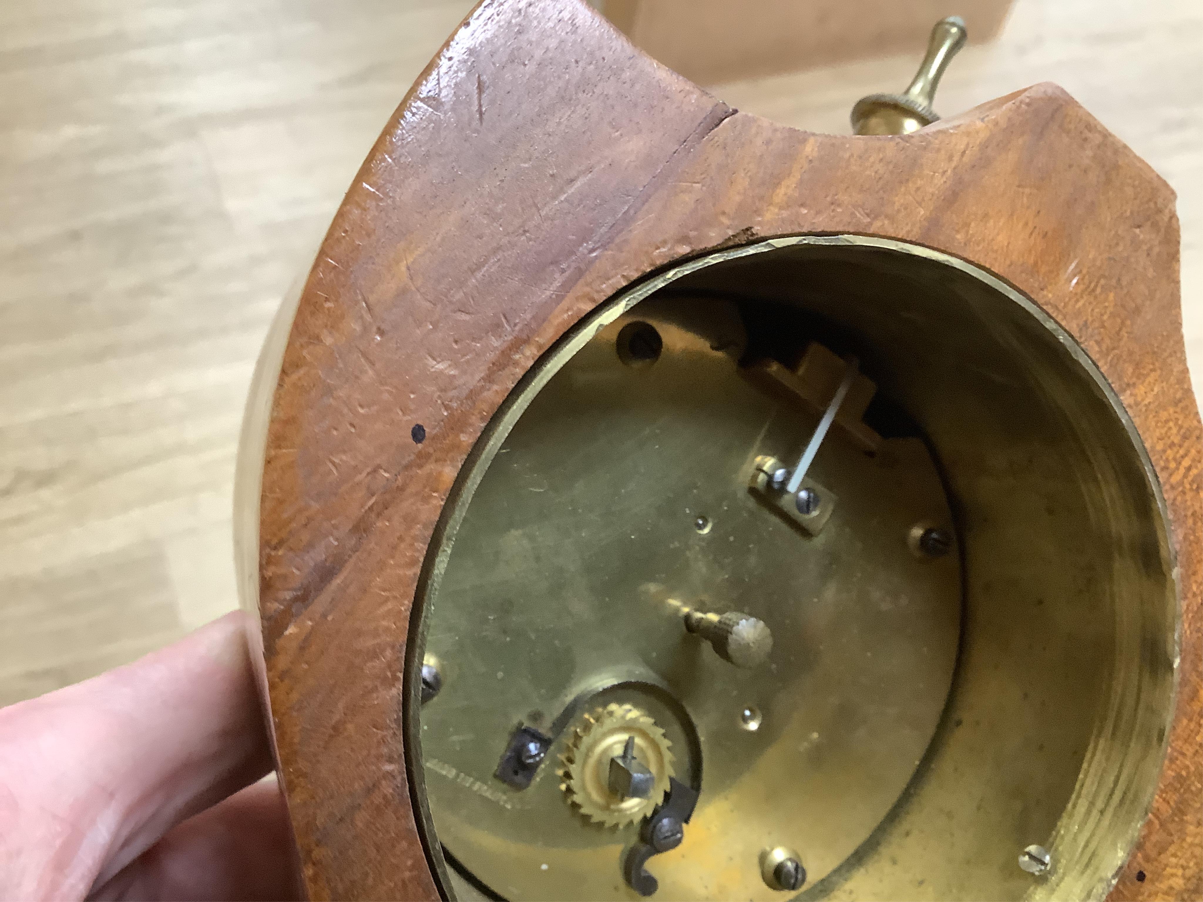 An Edwardian mahogany mantel timepiece, 29cm